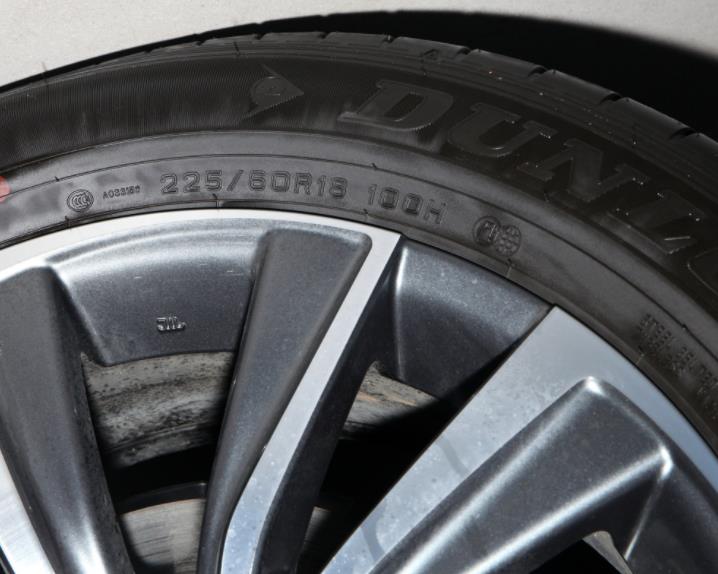 丰田凌放原厂轮胎品牌 规格型号和价格(图2)