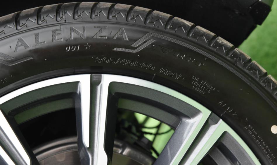 宝马X5原厂轮胎品牌 前后轮规格型号和价格(图1)